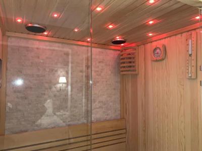 Spa & Wellness by Des Anglais " Ingresso SPA gratuito" - 18