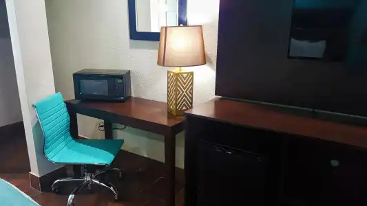 SureStay by Best Western Laredo - 5