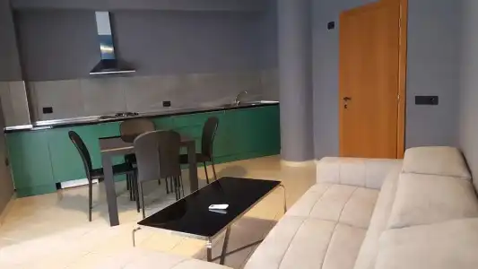 Oda Tirana - 128