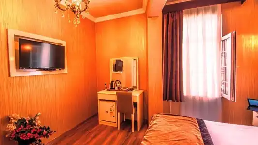 Hera Montagna - 25