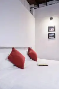 Neighbor Phuthon - 46
