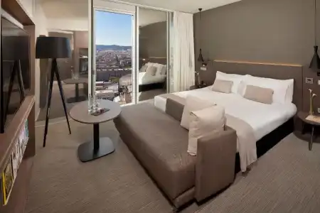 Meliá Barcelona Sky - 75