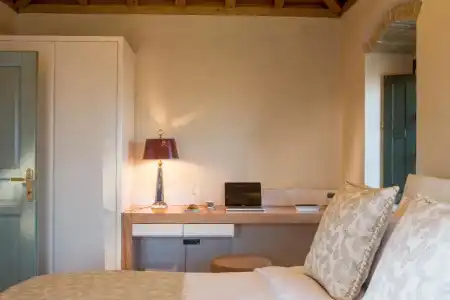 Moni Emvasis Luxury Suites - 33