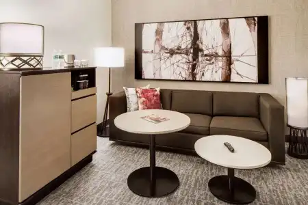 DoubleTree by Hilton & Suites Jersey City - 32