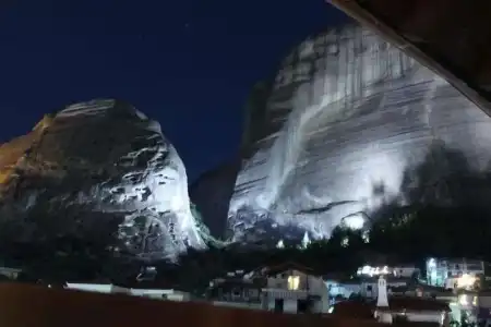 Mythos Guesthouse - 10