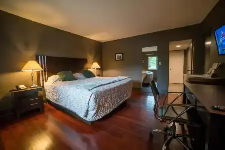 Lemon Tree Inn - 2