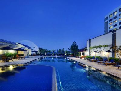 OYO Life 92589 Geusan Ulun Residence - 14