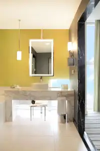 Radisson Blu - 0