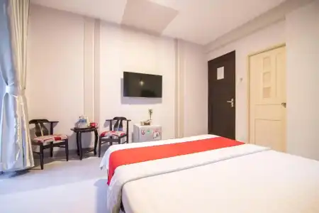 Bin Bin 1 - Near RMIT University - 61