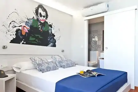 Ryans La Marina - 108