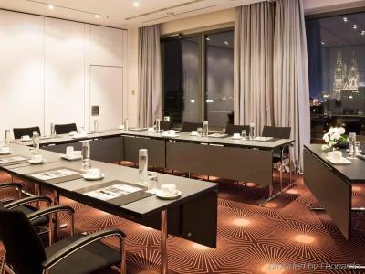 Pullman Cologne - 14