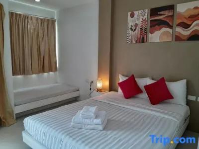 Island Patong Beachfront Apartments - 48