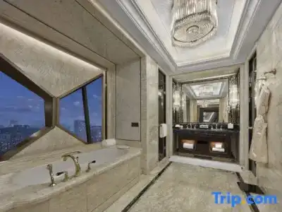 Wanda Reign Wuhan - 121