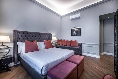 Ungherese Small Luxury - 140