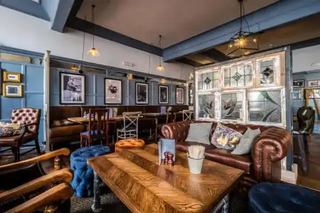 Brewers Inn - 1