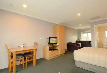 Tower Lodge Motel - 16