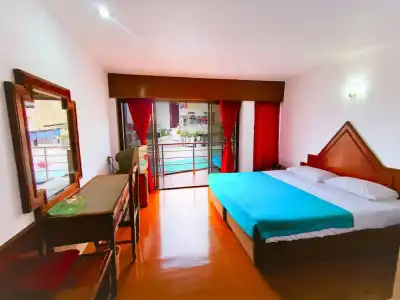 Highfive Guest House - 16