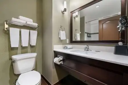 Best Western Pacific Inn - 85