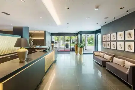 Best Western Premier Central Leonhard - 26
