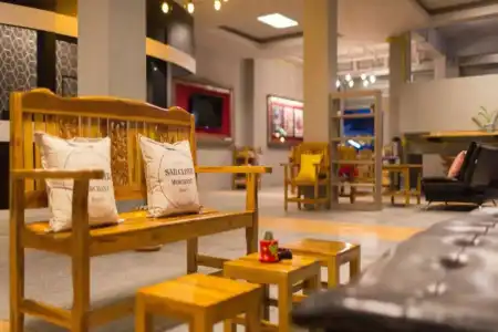 Holiday Station Hostel - 11