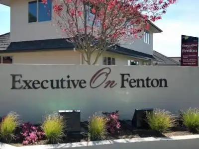 Executive on Fenton - 33