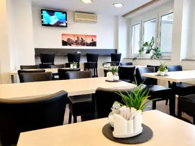 Adler Frankfurt - 11