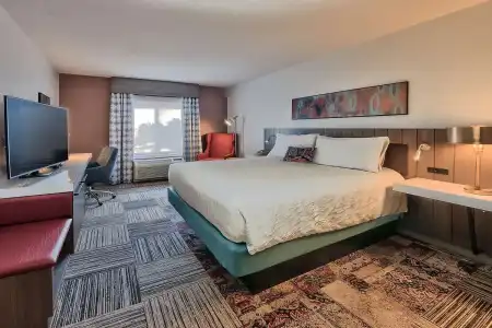 Hilton Garden Inn Albuquerque / Journal Center - 66