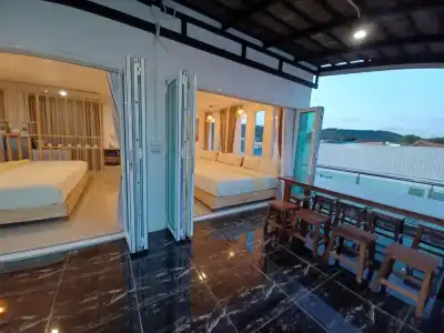 At Koh Larn Resort - 160