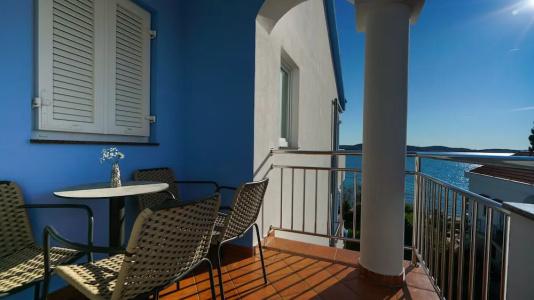 Belvedere - 46