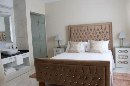 100 Boutique Living - 4