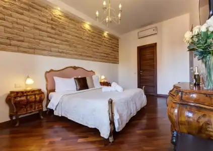 Little Rhome Suites - 26