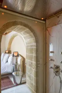 Moni Emvasis Luxury Suites - 68