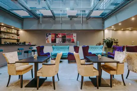 Honest Budapest by Chic & Basic - 32