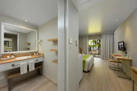 Mauricia Beachcomber Resort & Spa - 0