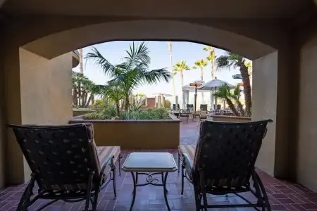 Pacific Terrace - 99