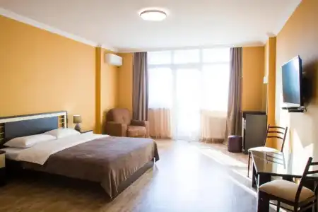 Apartment on Pirosmani 1 - 2