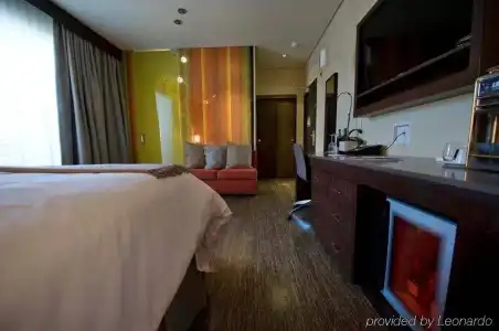 SIRTAJ - Beverly Hills - 30