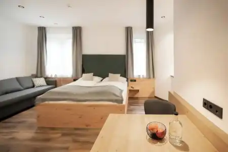 Feichter & Living - 51