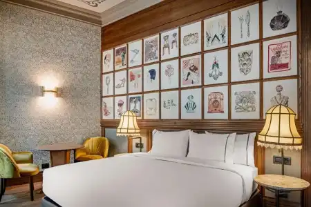 Palacio Santa Clara, Autograph Collection - 6