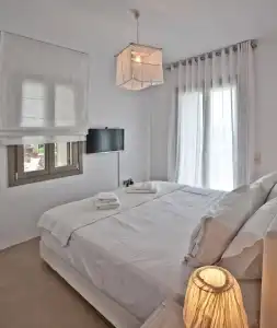 White Tinos Luxury Suites - 38