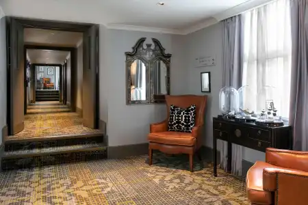 Holmes London - 6