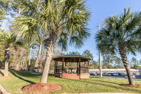 Quality Inn & Suites Macon North - 9