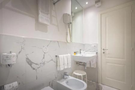 Ungherese Small Luxury - 60