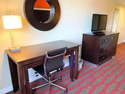 DoubleTree by Hilton New York LaGuardia Airport - 76