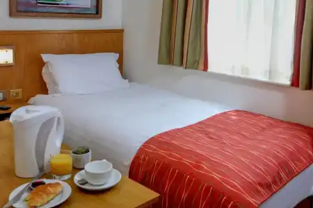 Queensway Sure Collection By Best Western - 26