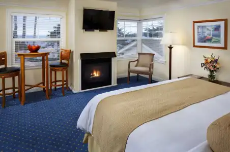 Colonial Terrace Inn by the Sea - 24