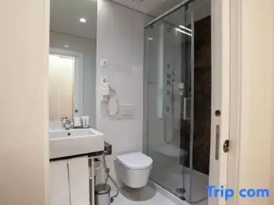 The 7, Suites, Studios & Apartments - 59
