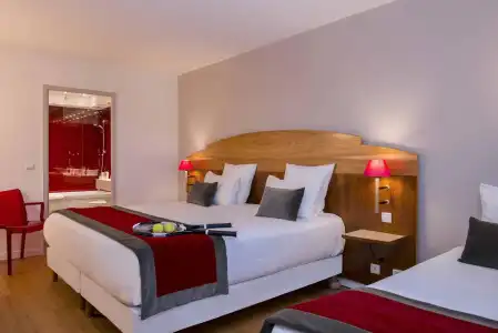C Suites - 28