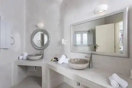 Ambition Suites - 6
