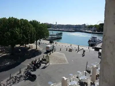 Maisons du Monde Hôtel & Suites - La Rochelle Vieux Port - 20